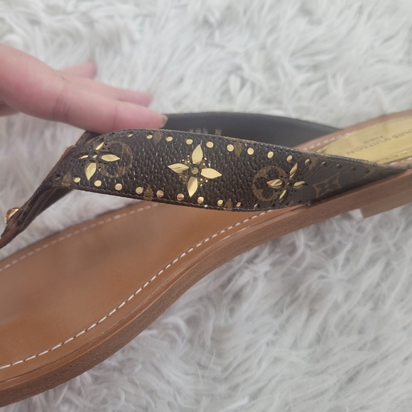 LV Sandals - Picture 6 of 14